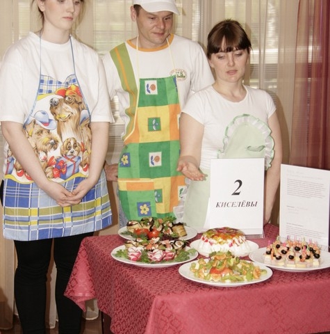 Семья Киселевых демонстрирует свои кулинарные шедевры