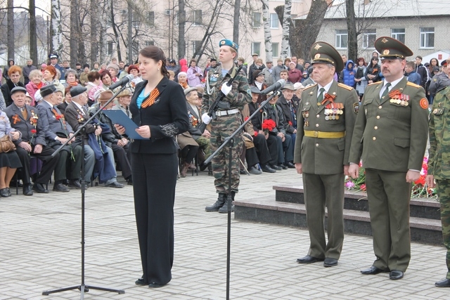 Глава Серовского городского округа Елена Бердникова поздравляет горожан с праздником Великой Победы
