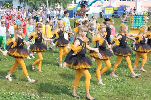 Детские танцевальные коллективы Дворца культуры металлургов