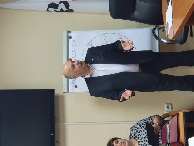 Заместитель председателя Свердловского областного комитета ГМПР Николай Алексеев приветствует участников семинара.